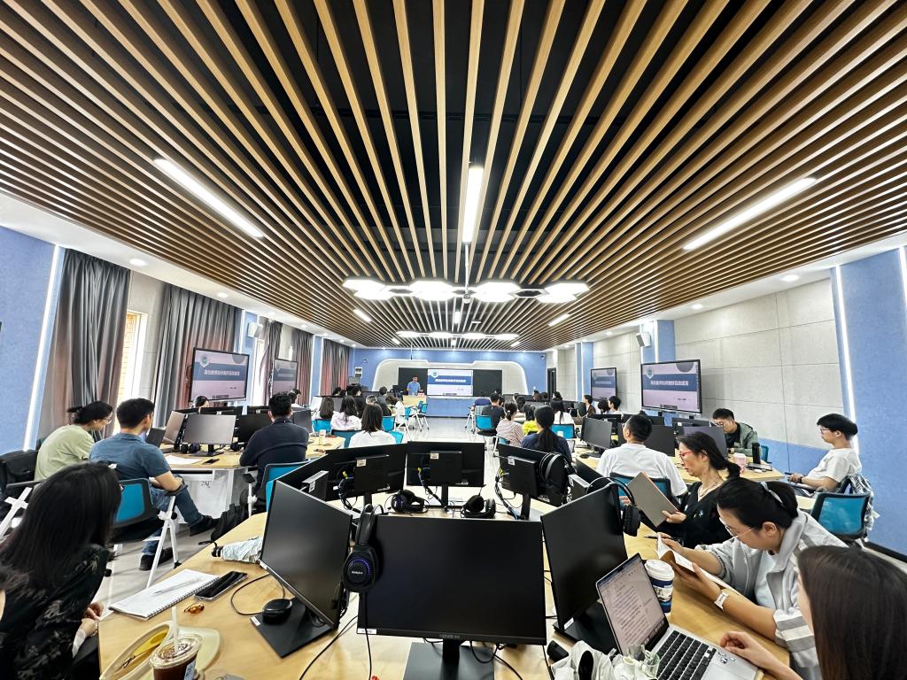华体会平台咨政报告质量提升工作坊(第四期).jpg